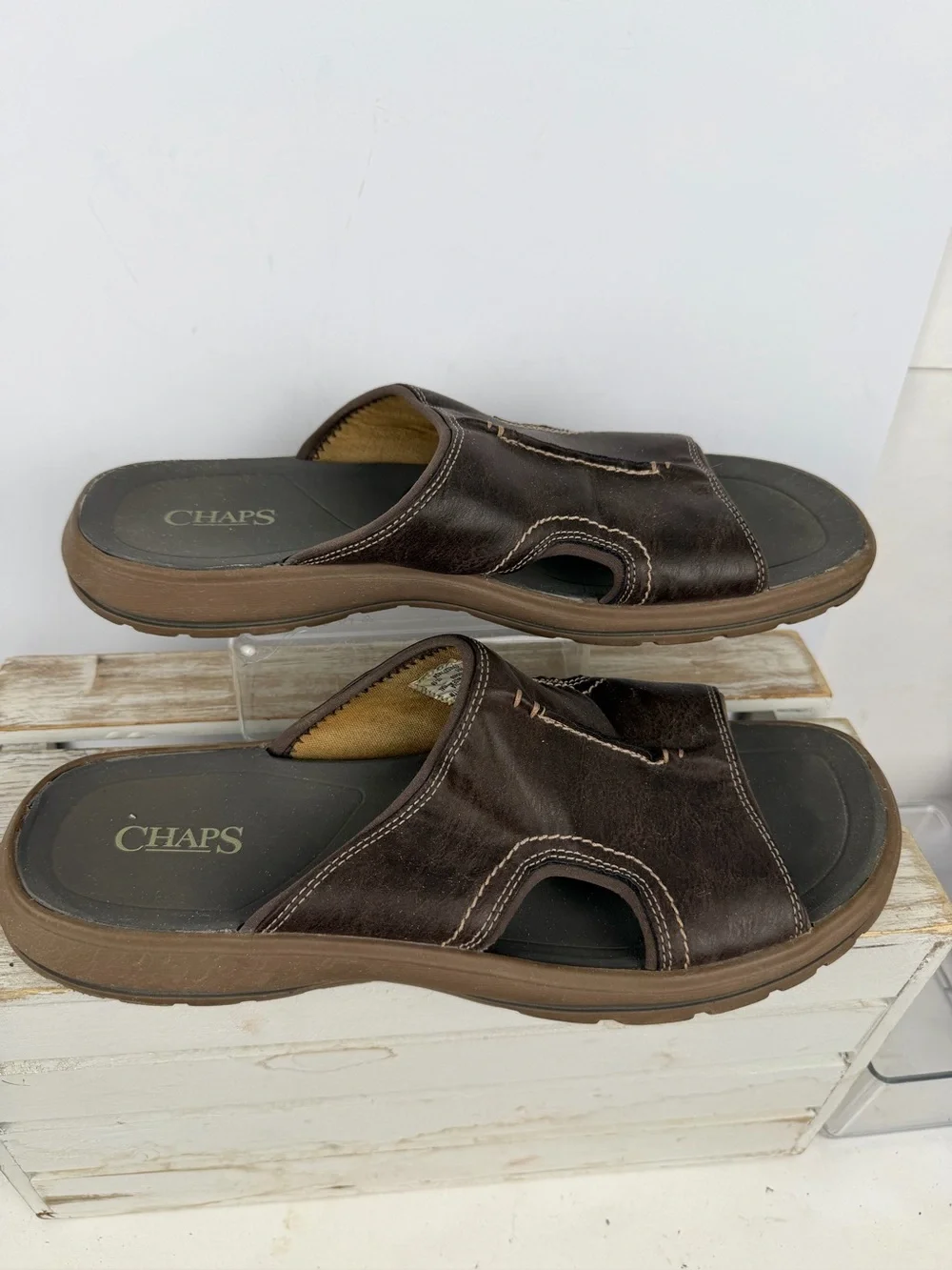Chaps men's brown slide sandals contrast stitching and a cushioned footbed 11M